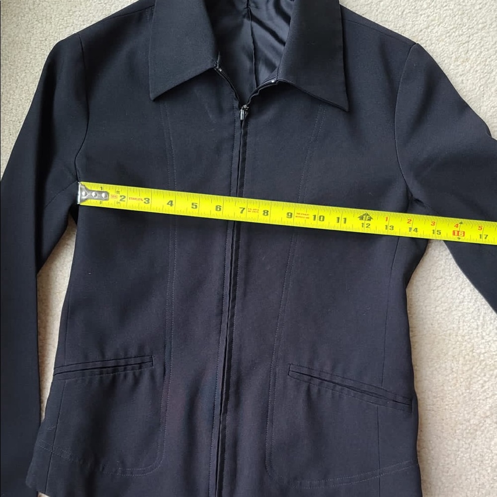 Beutiful Jacket - Picture 6 of 9